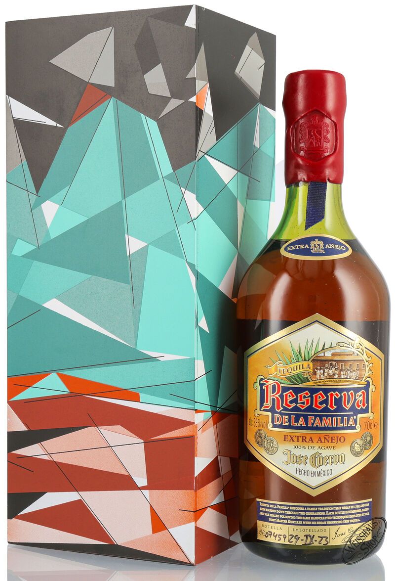 Jose Cuervo Reserva De La Familia Extra Anejo Tequila 38% vol. 0,70l